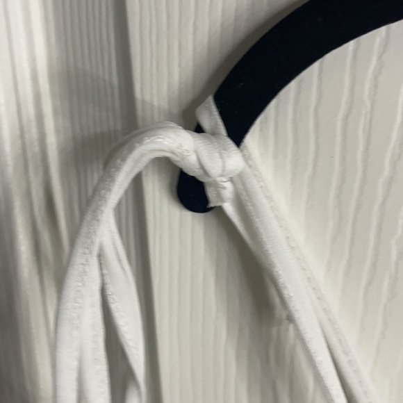 white floral crop top - Picture 4 of 5